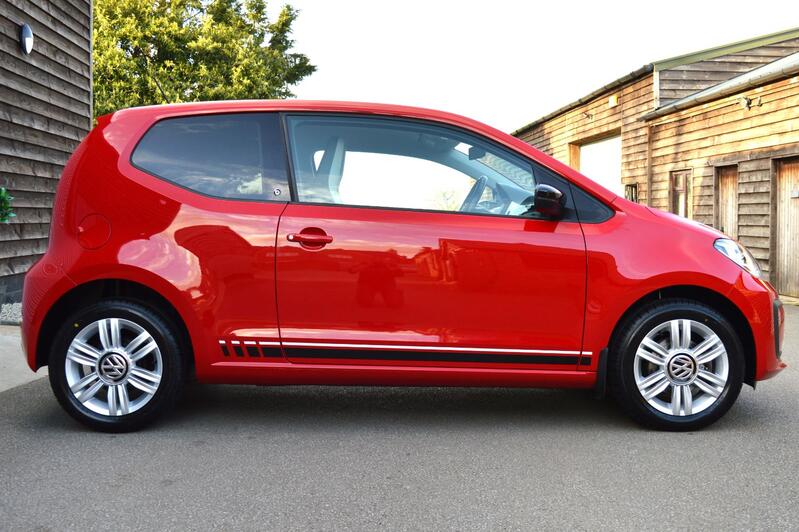 View VOLKSWAGEN UP 1.0 MPI UP BY BEATS 3 DOOR