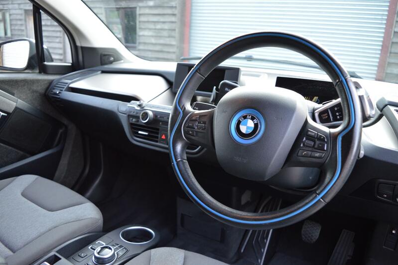BMW I3