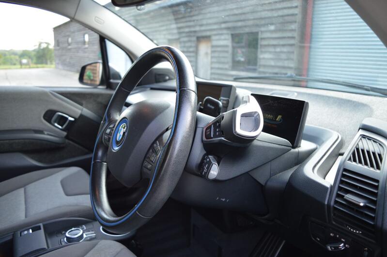BMW I3
