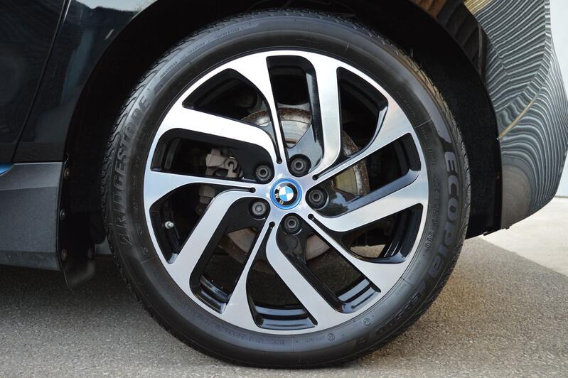 BMW I3