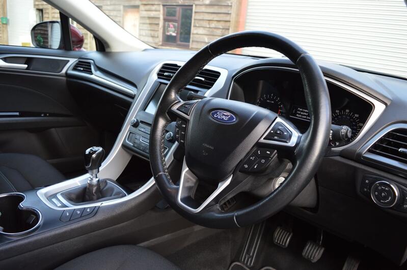FORD MONDEO