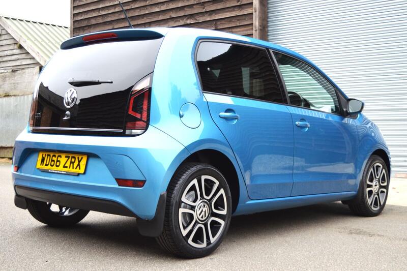 VOLKSWAGEN UP