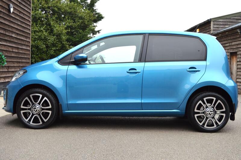 VOLKSWAGEN UP