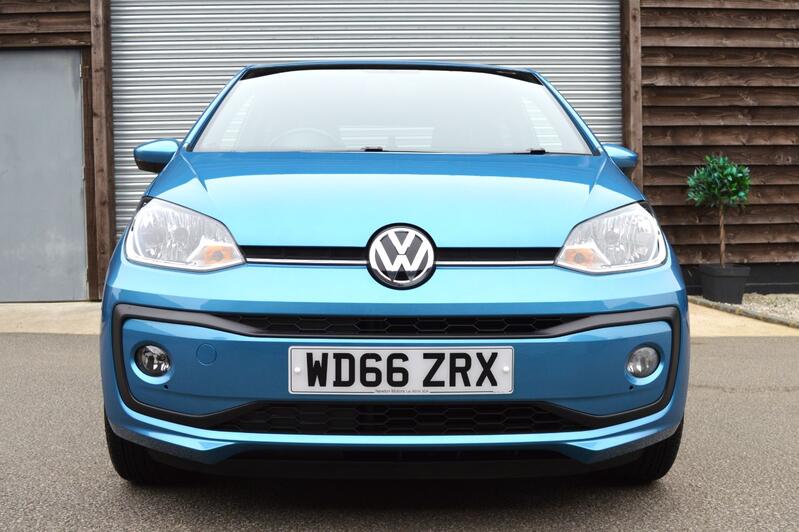 VOLKSWAGEN UP