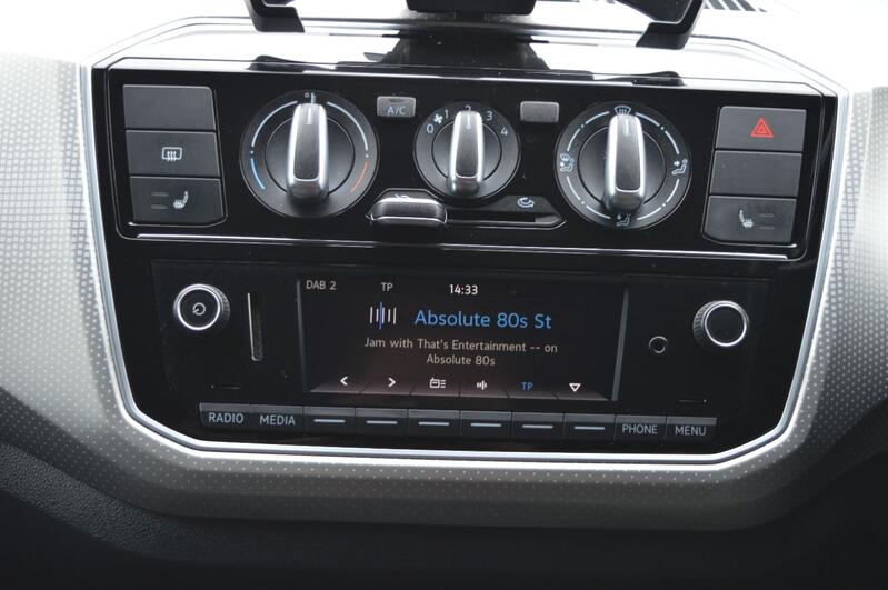 VOLKSWAGEN UP