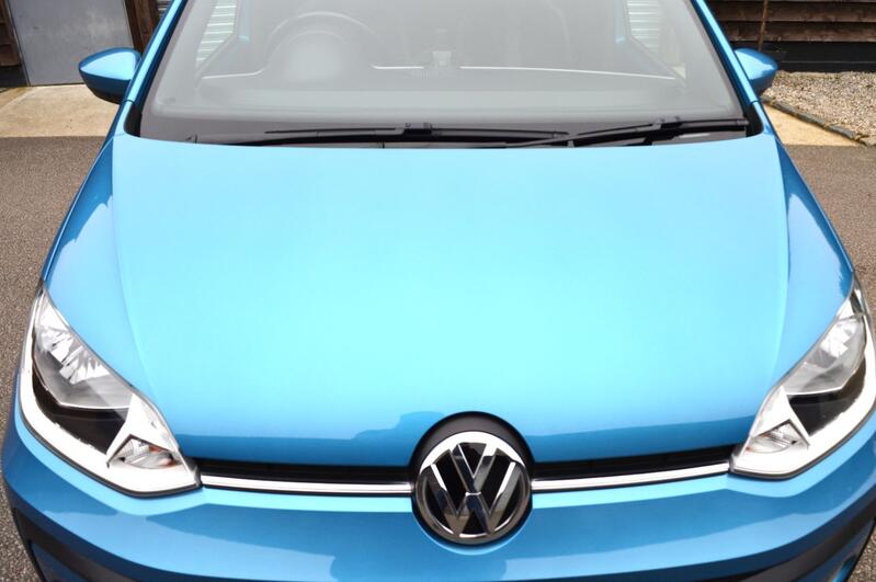VOLKSWAGEN UP