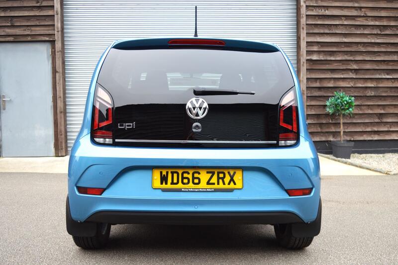 VOLKSWAGEN UP