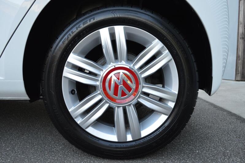 VOLKSWAGEN UP