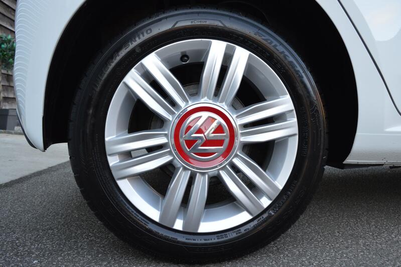 VOLKSWAGEN UP