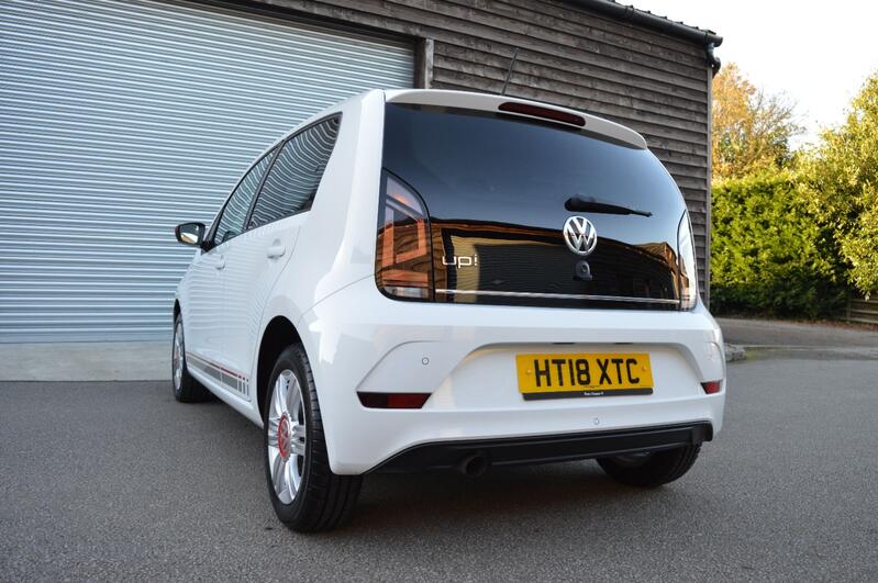 VOLKSWAGEN UP