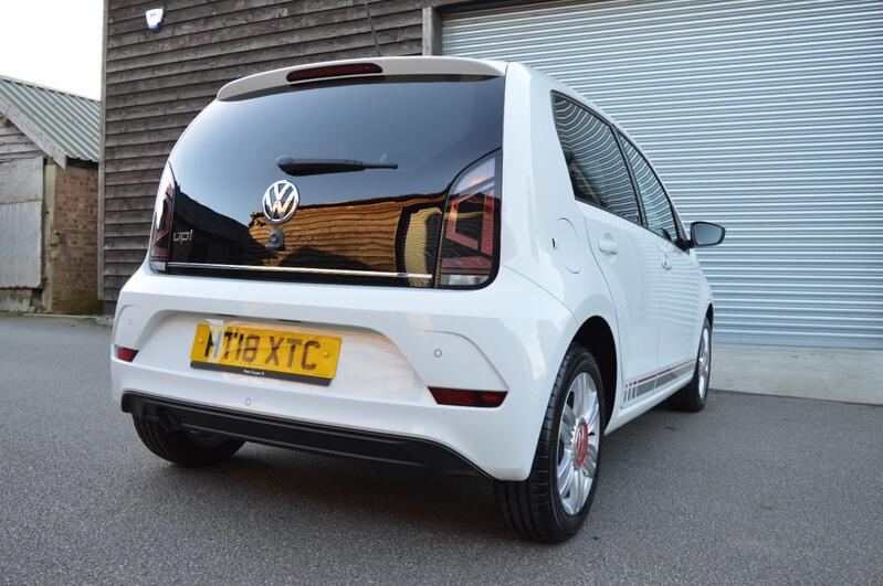 VOLKSWAGEN UP