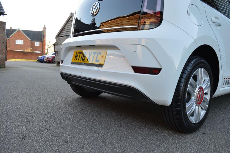 VOLKSWAGEN UP