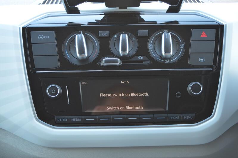 VOLKSWAGEN UP