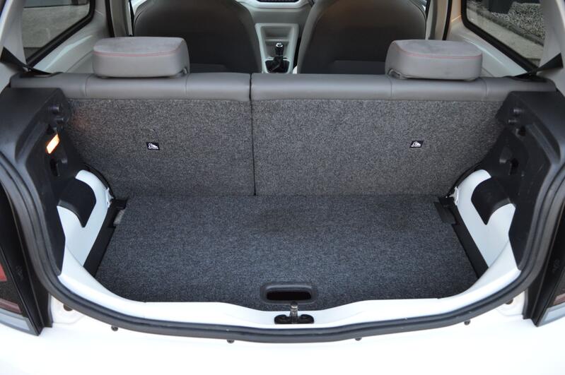 VOLKSWAGEN UP