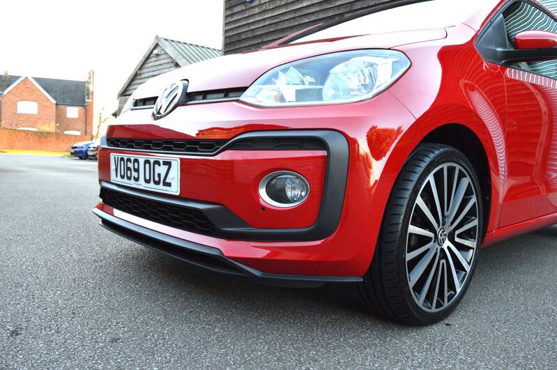 VOLKSWAGEN UP
