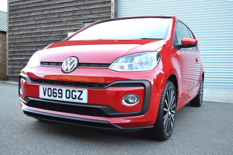 VOLKSWAGEN UP