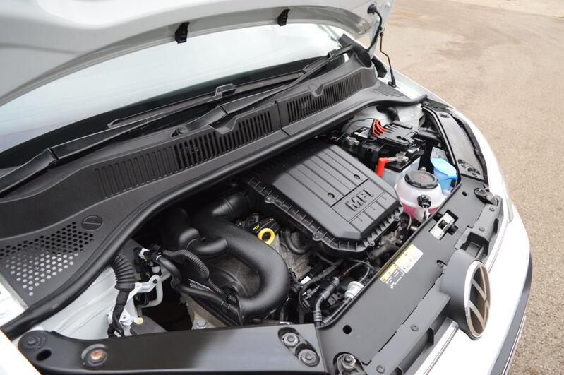 VOLKSWAGEN UP