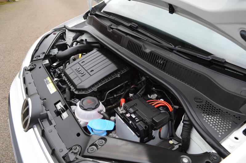 VOLKSWAGEN UP