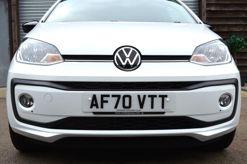 VOLKSWAGEN UP