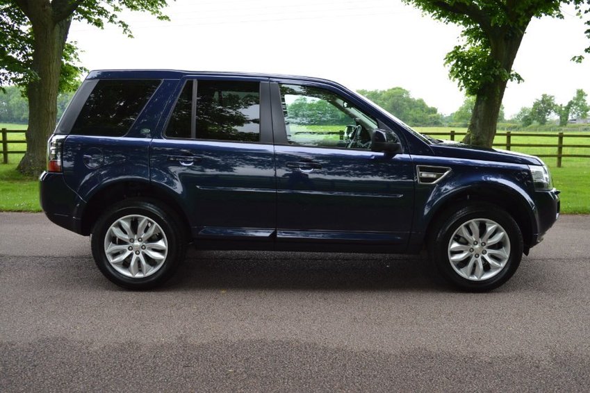 View LAND ROVER FREELANDER 2.2 TD4 SE