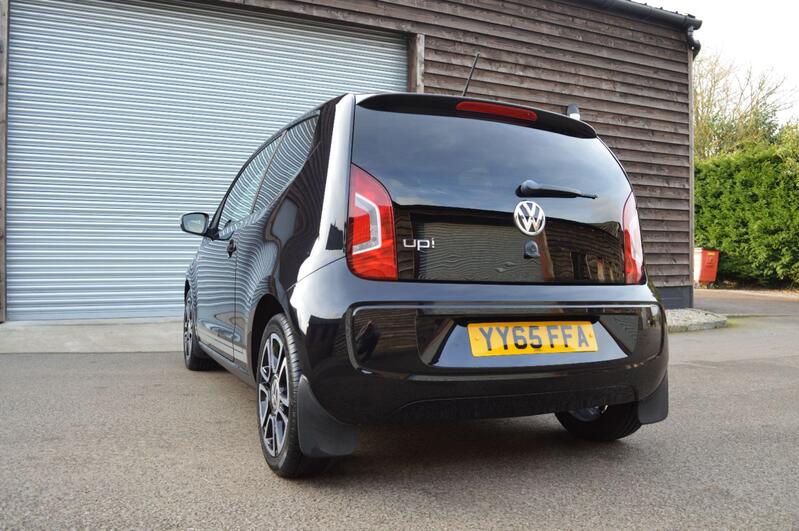 VOLKSWAGEN UP