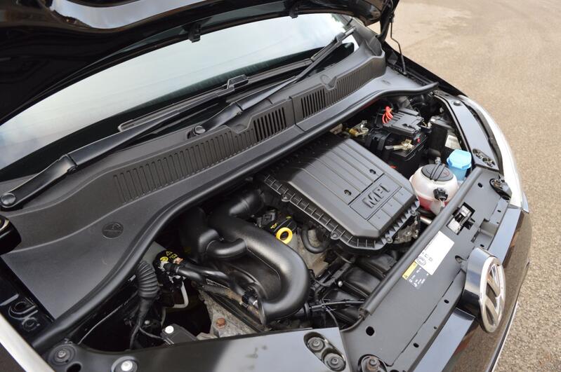 VOLKSWAGEN UP