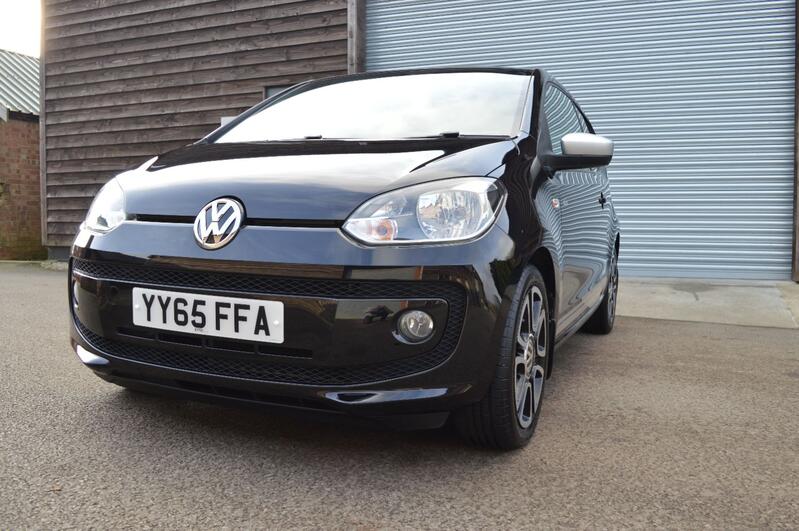 VOLKSWAGEN UP