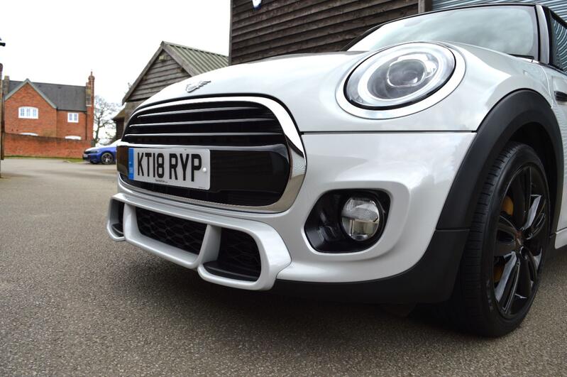 MINI HATCH