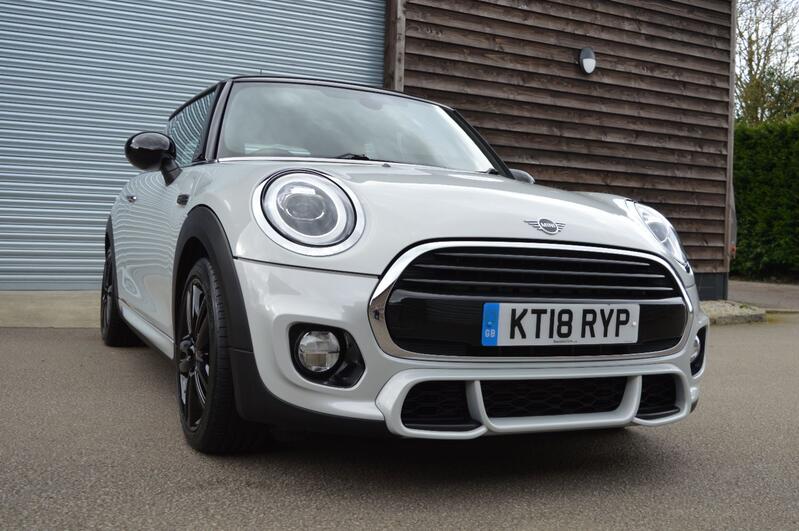 MINI HATCH
