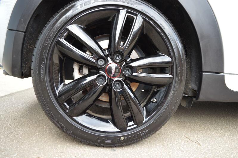 MINI HATCH