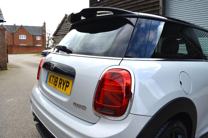 MINI HATCH