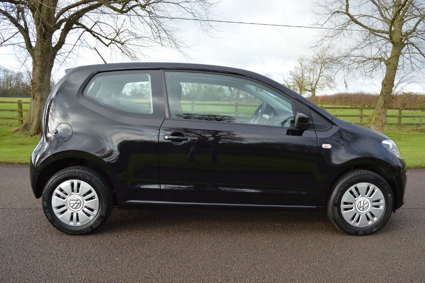 VOLKSWAGEN UP