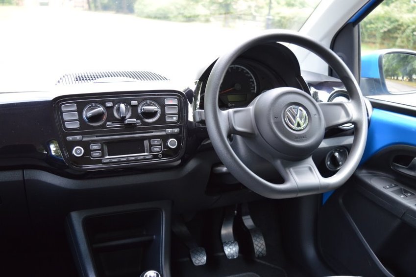 VOLKSWAGEN UP