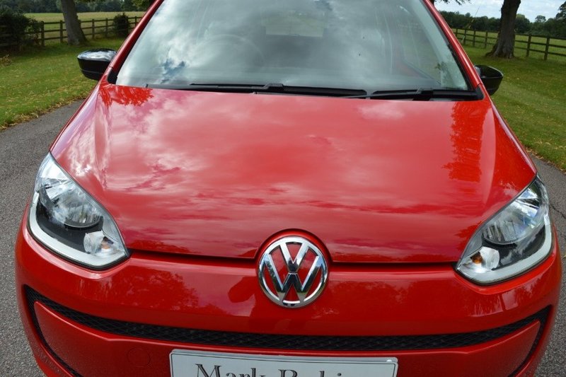 VOLKSWAGEN UP