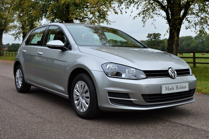 View VOLKSWAGEN GOLF TSi 122 BlueMotion Start-Stop S