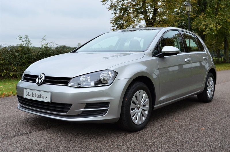 View VOLKSWAGEN GOLF TSi 122 BlueMotion Start-Stop S