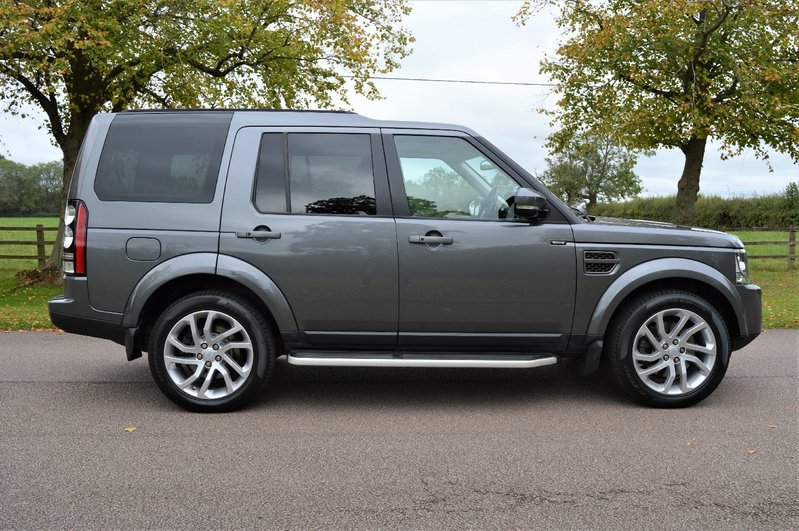 View LAND ROVER DISCOVERY 4 3.0 SDV6 255 Graphite