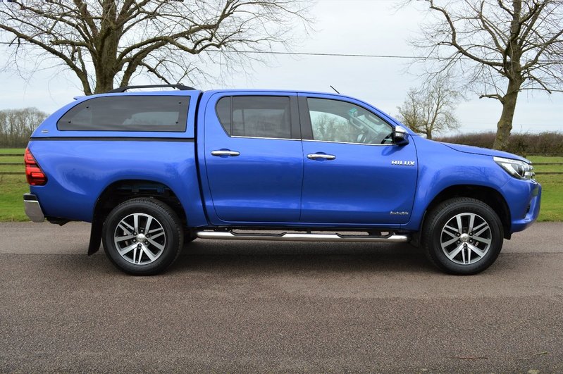 View TOYOTA HILUX DOUBLE CAB INVINCIBLE D-4D PICKUP NO VAT