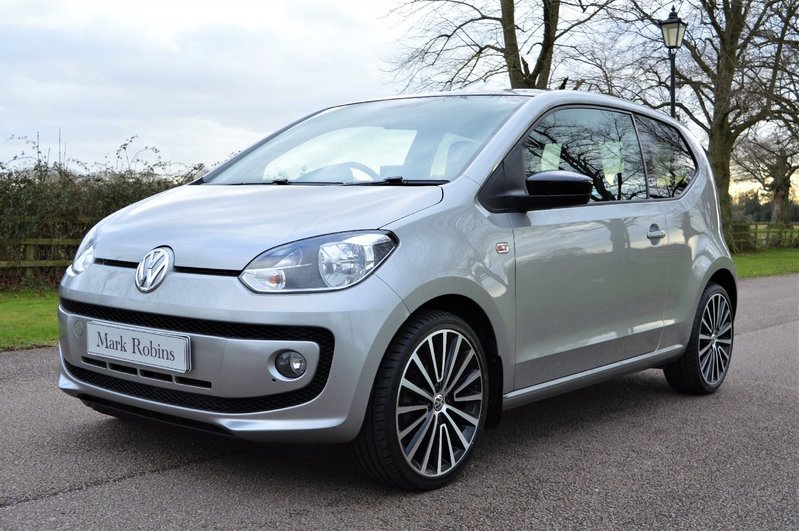 View VOLKSWAGEN UP 1.0 GROOVE UP 3 DOOR