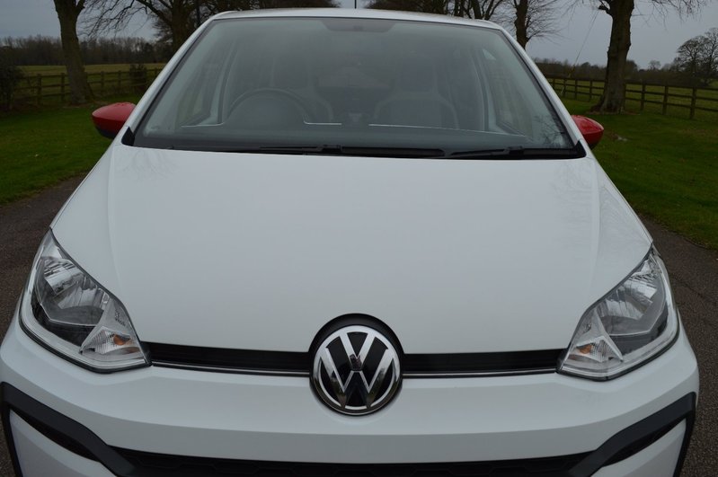 VOLKSWAGEN UP