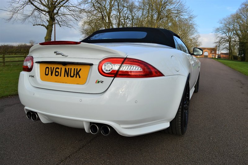 JAGUAR XKR