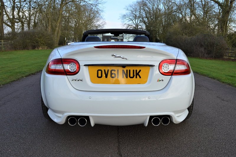 JAGUAR XKR