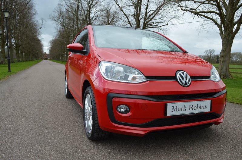 VOLKSWAGEN UP