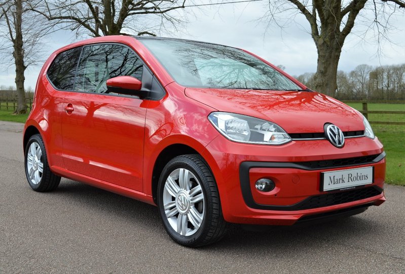 VOLKSWAGEN UP