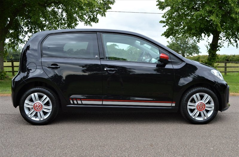 VOLKSWAGEN UP