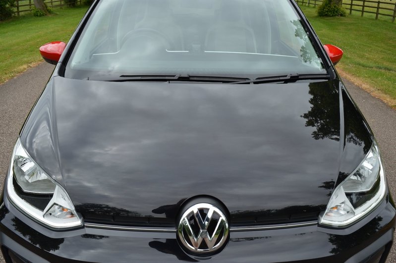 VOLKSWAGEN UP