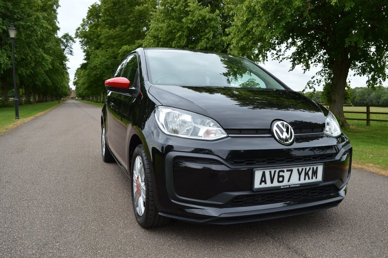 VOLKSWAGEN UP