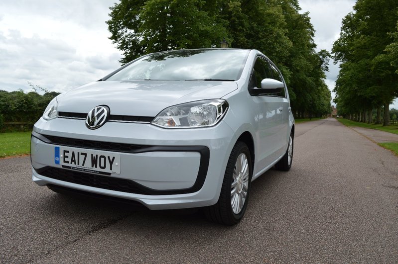 VOLKSWAGEN UP