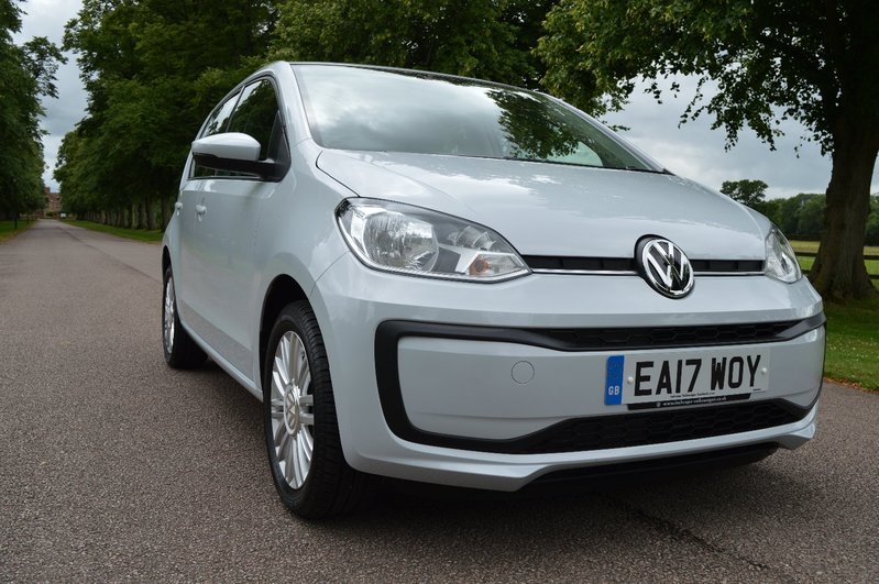 VOLKSWAGEN UP