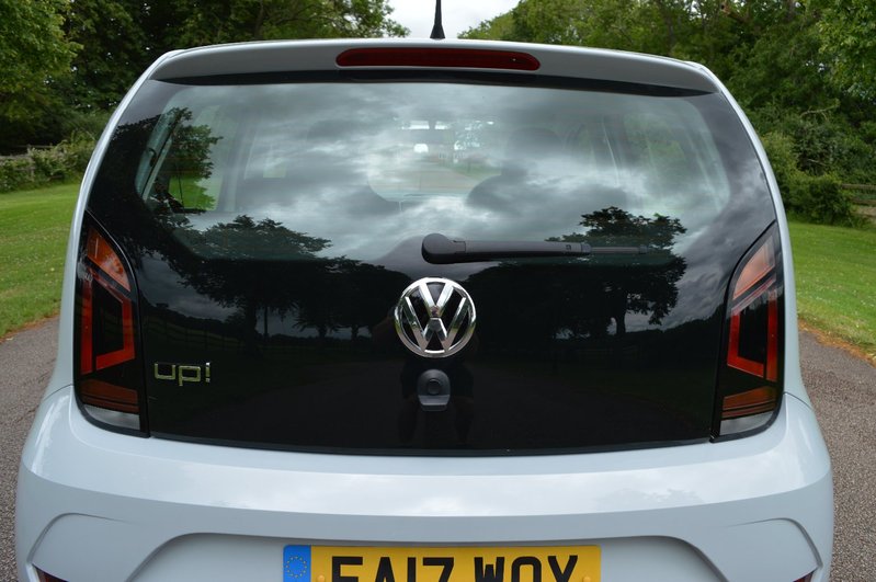 VOLKSWAGEN UP